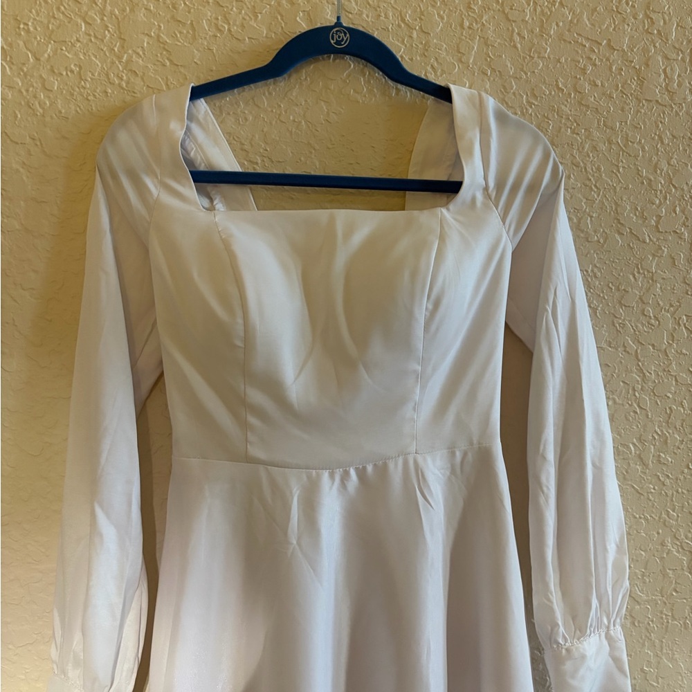 Elegant White Long Sleeve Dress